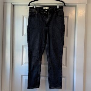 Abercrombie Curve Love The Skinny High Rise black. Size 28 regular